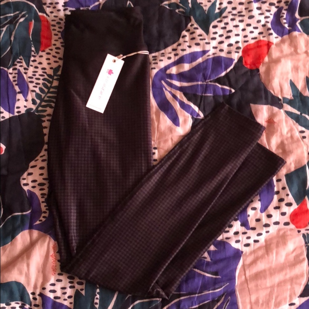 NWT Houndstooth Kira Grace Leggings